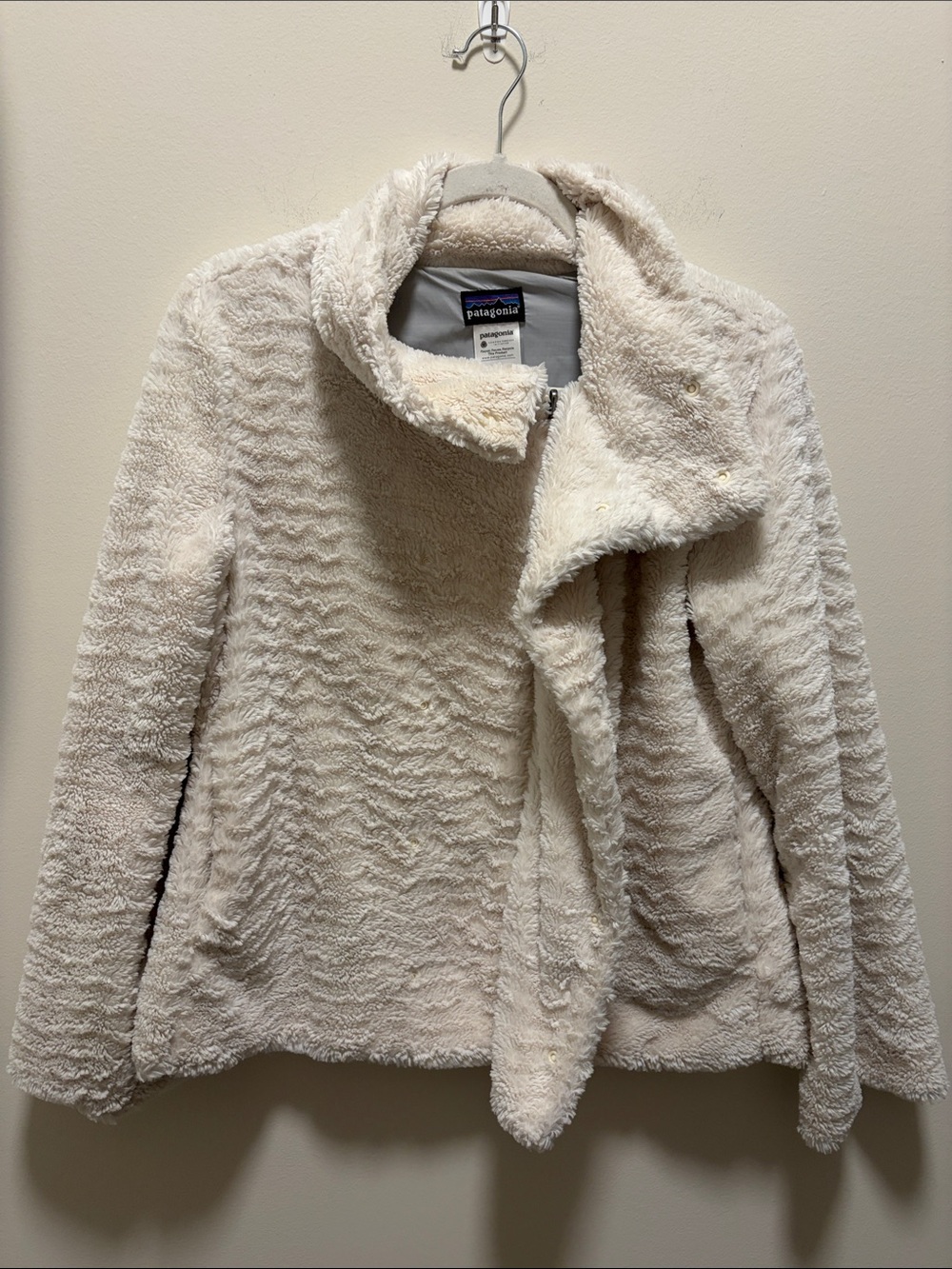 Patagonia Cream Plush Teddy Jacket